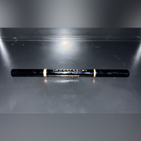Anastasia Beverly Hills Brow Definer-Dark Brown. Define, Sharp, Flex, Draw On - Picture 3 of 7